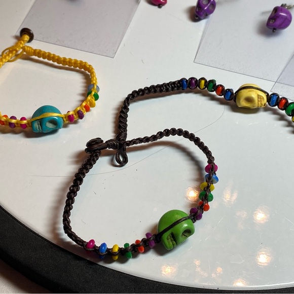 Skull Jewelry, 6 pieces, bracelets and earrings. - Picture 1 of 6
